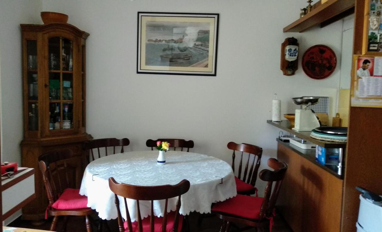 Apartman Tonka Kastela Bagian luar foto